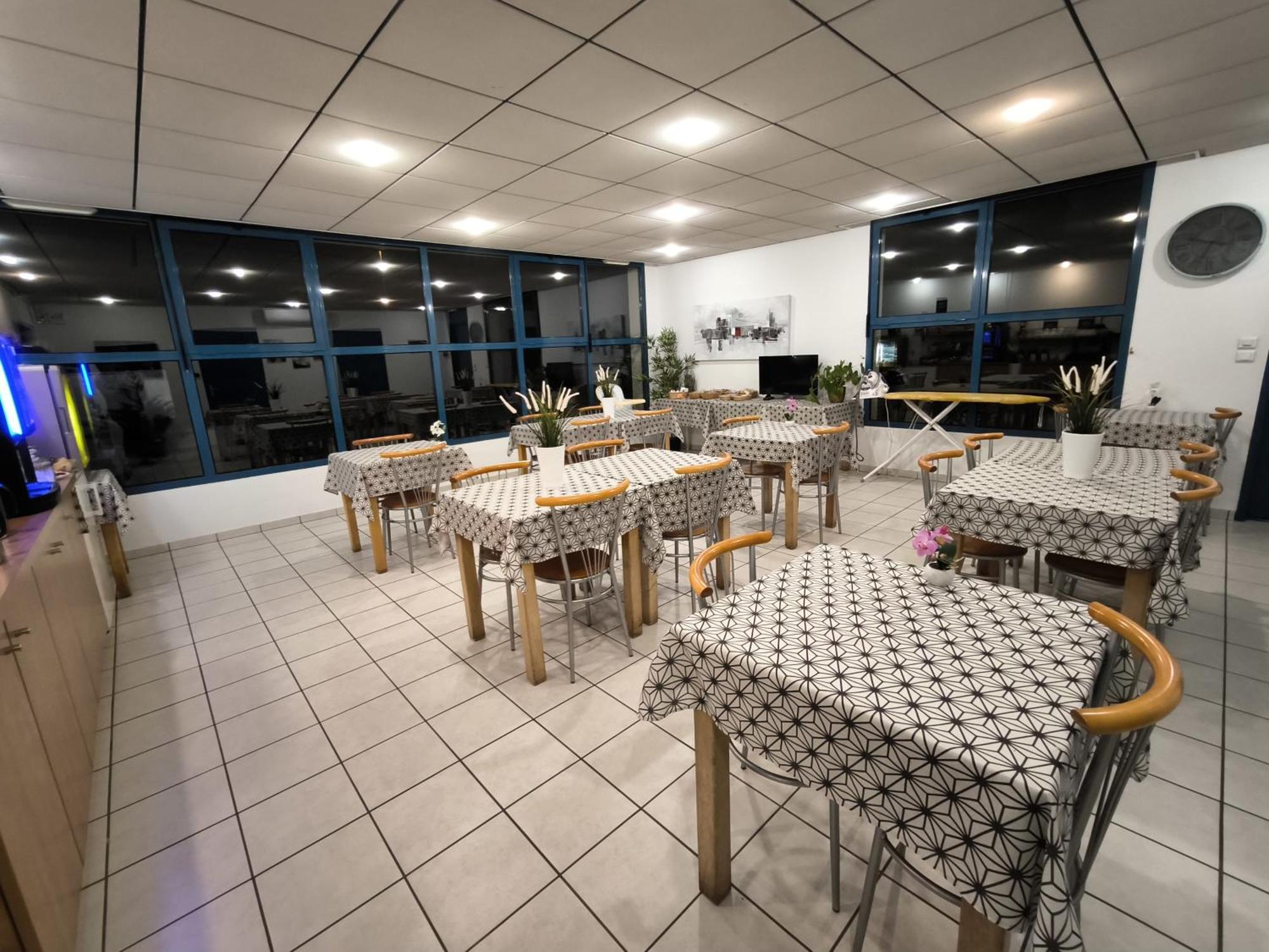 Hotel Le Laury'S Onet-le-Chateau Экстерьер фото