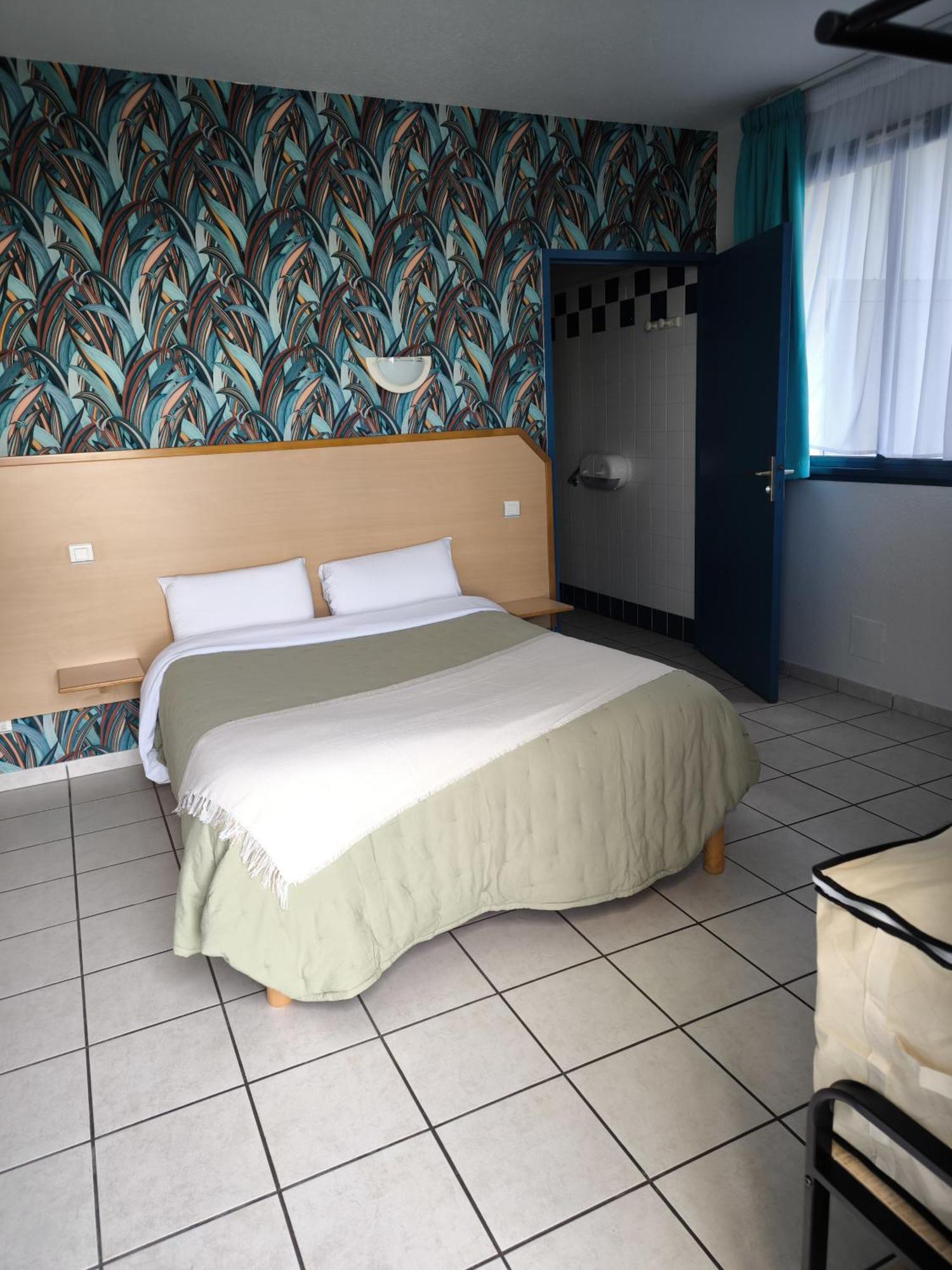 Hotel Le Laury'S Onet-le-Chateau Экстерьер фото