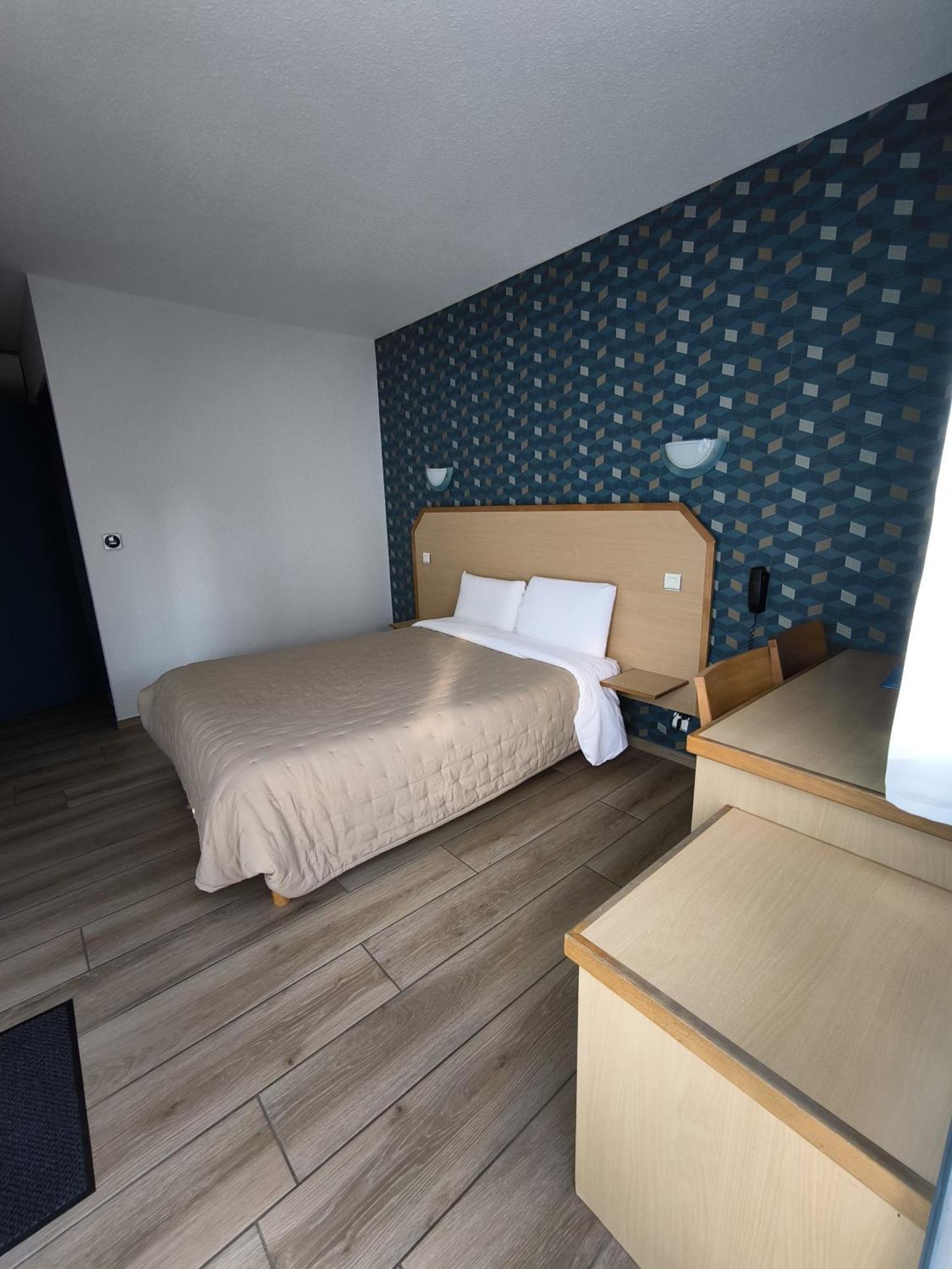 Hotel Le Laury'S Onet-le-Chateau Экстерьер фото