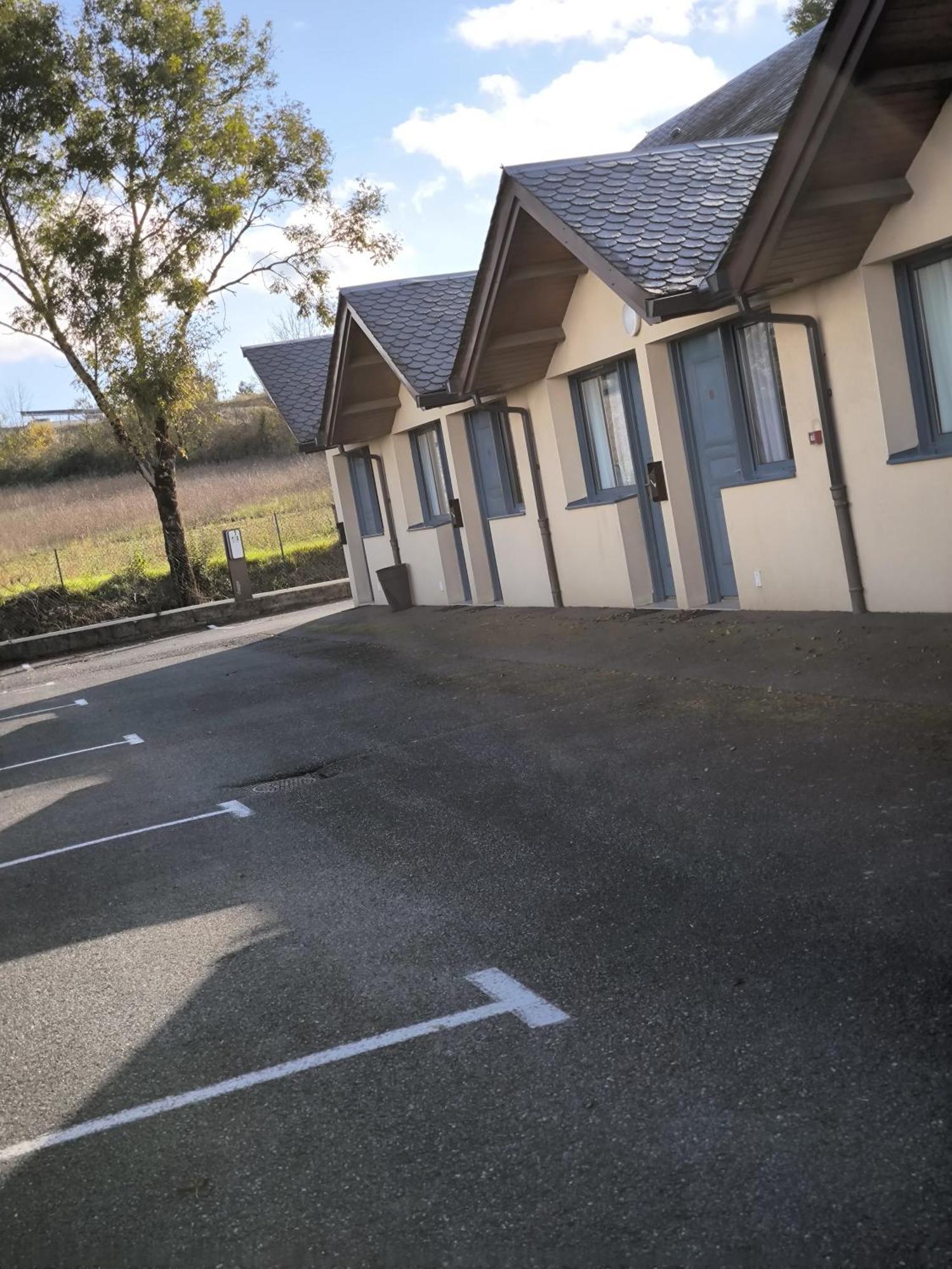 Hotel Le Laury'S Onet-le-Chateau Экстерьер фото